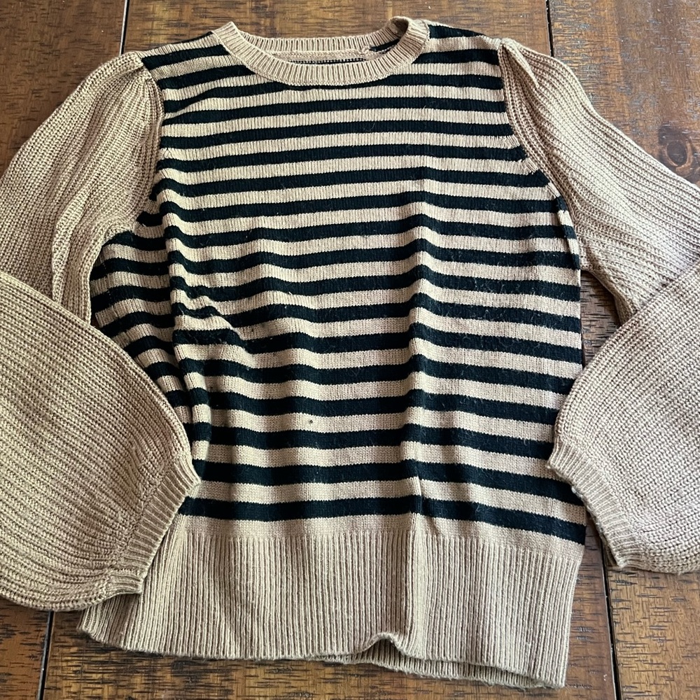⚡️MOVING SALE⚡️Who What Wear striped sweater ⚡️MOVING SALE⚡️